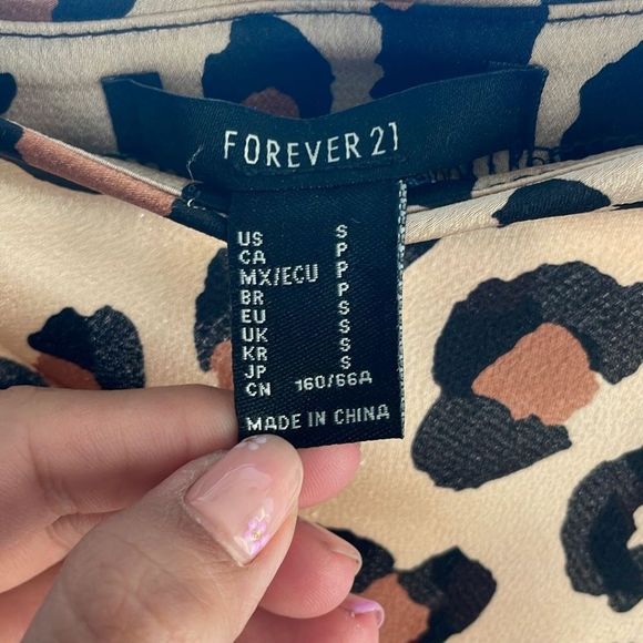 F21 Leopard Print Midi Skirt - Picture 4 of 8